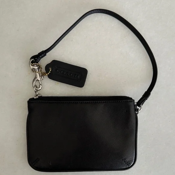 Vintage Coach Black Leather Wristlet - Picture 1 of 3